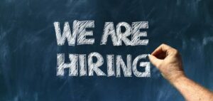 We are hiring felirat a táblán